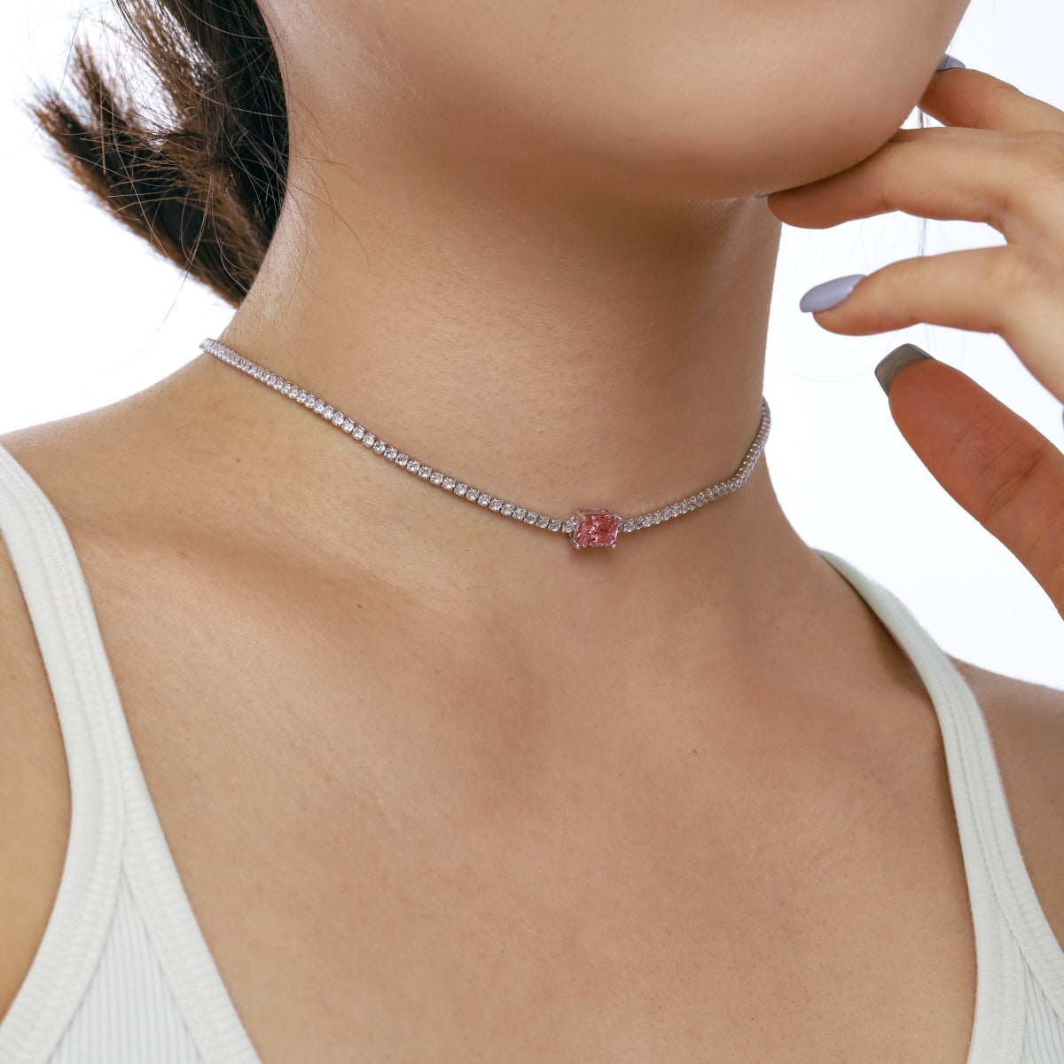 [Luxe Jewelry]2.0 carat Ornate Emerald Cut Necklace