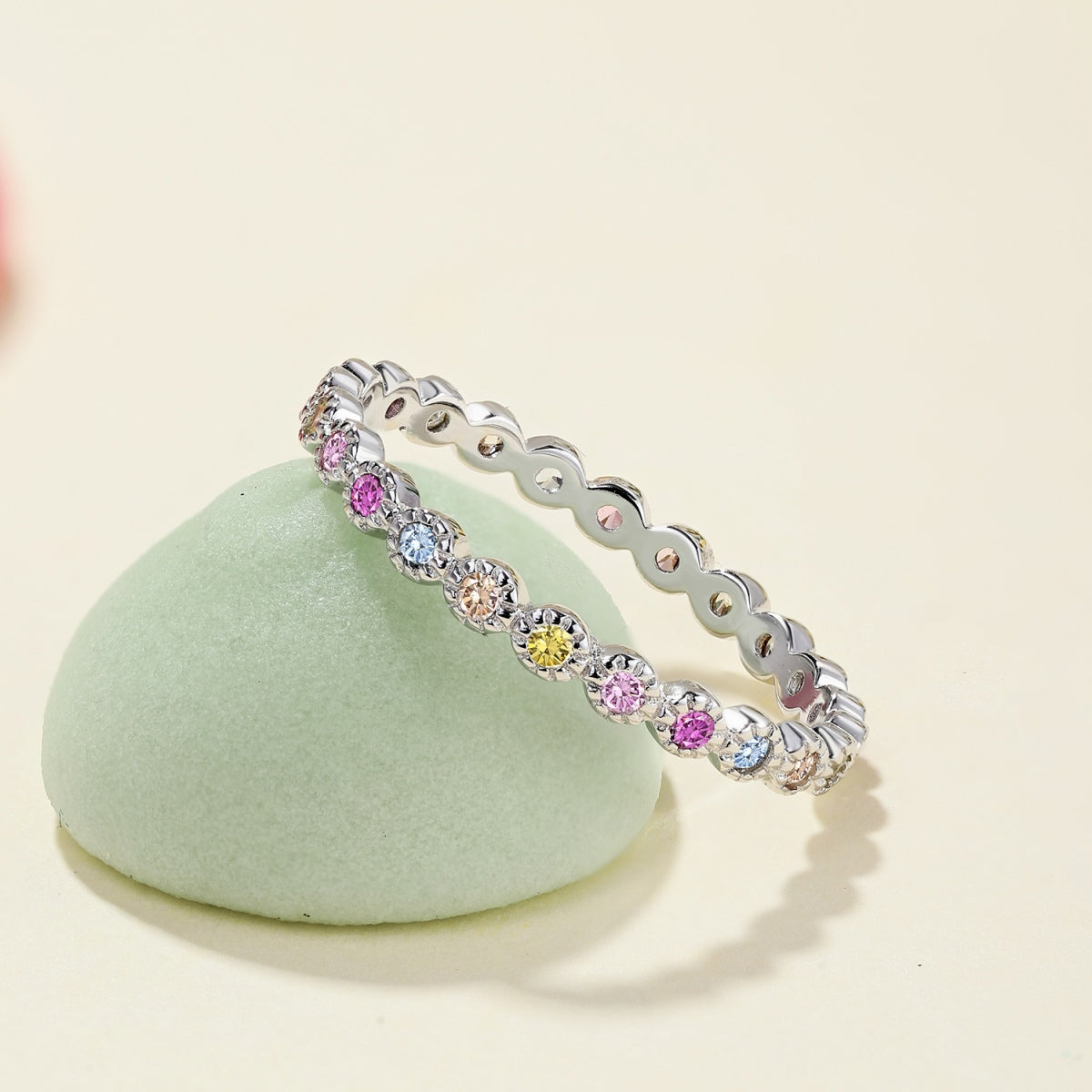 [Luxe Jewelry]Radiant Sparkling Round Cut Daily Ring
