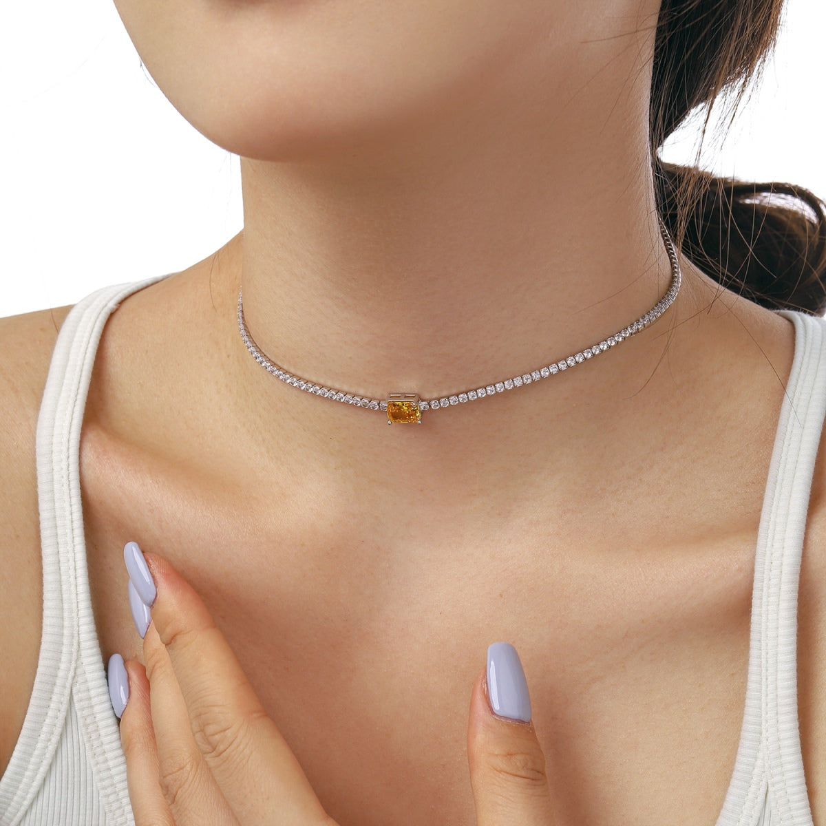 [Luxe Jewelry]2.0 carat Ornate Emerald Cut Necklace