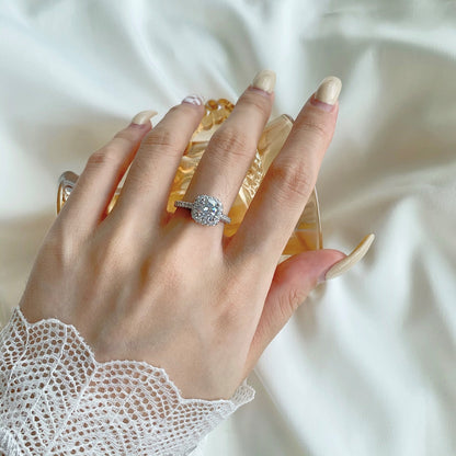 [Luxe Jewelry]Dazzling Resplendent Round Cut Wedding Ring