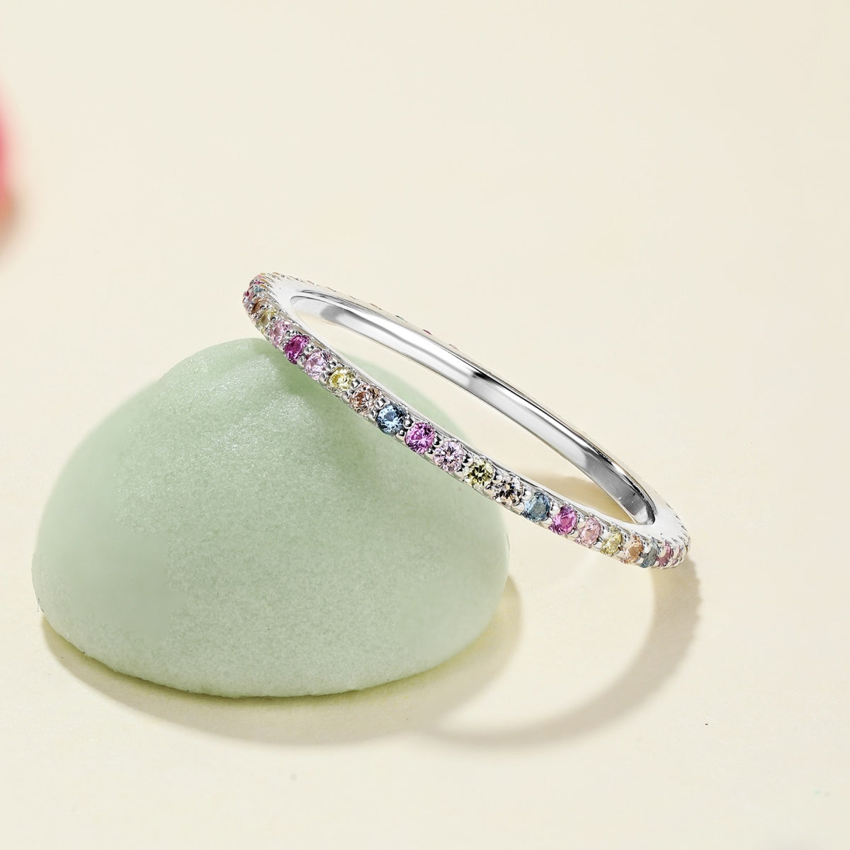 [Luxe Jewelry]Ornate Colorful Round Cut Tennis Ring