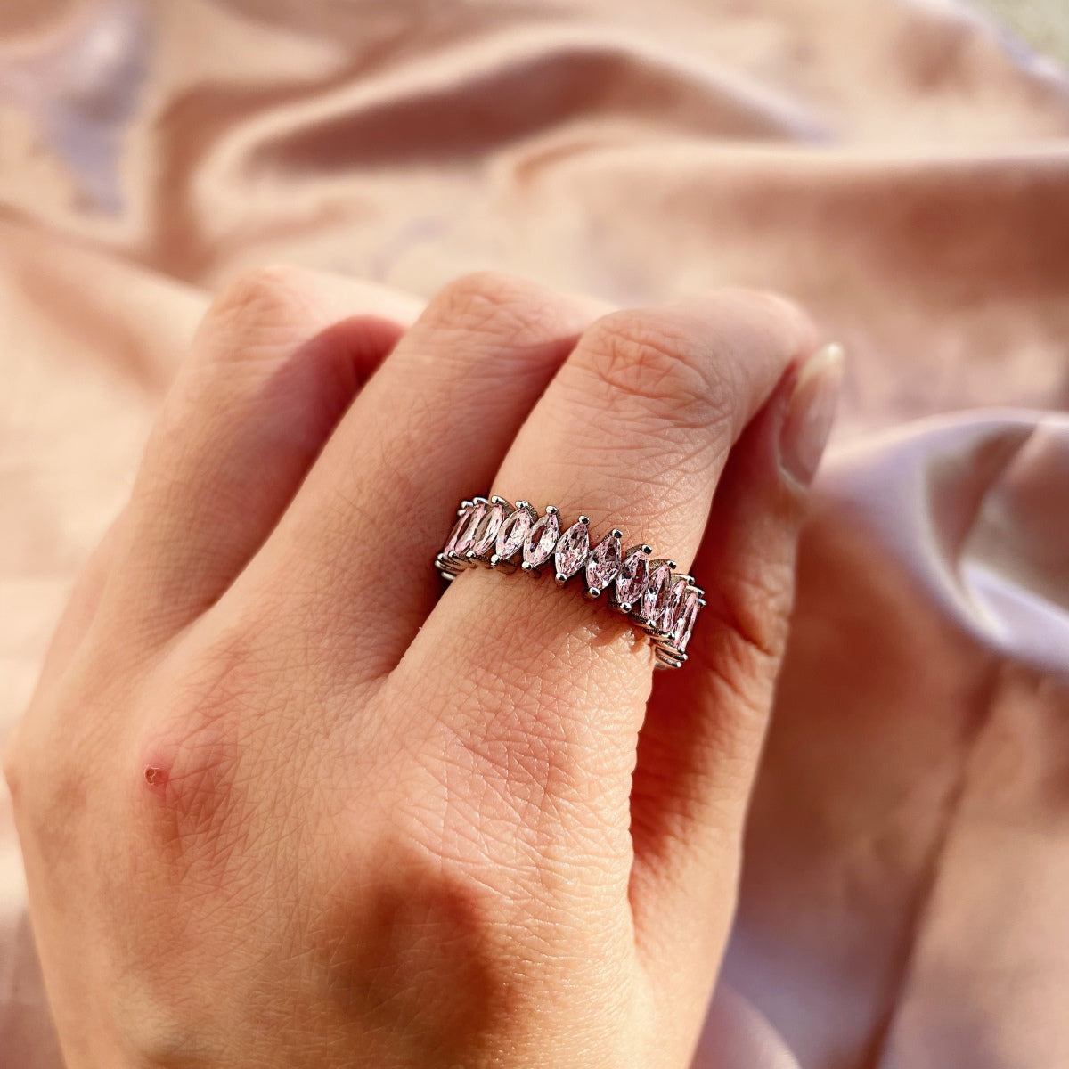 [Luxe Jewelry]Gorgeous Marquise Cut Tennis Ring