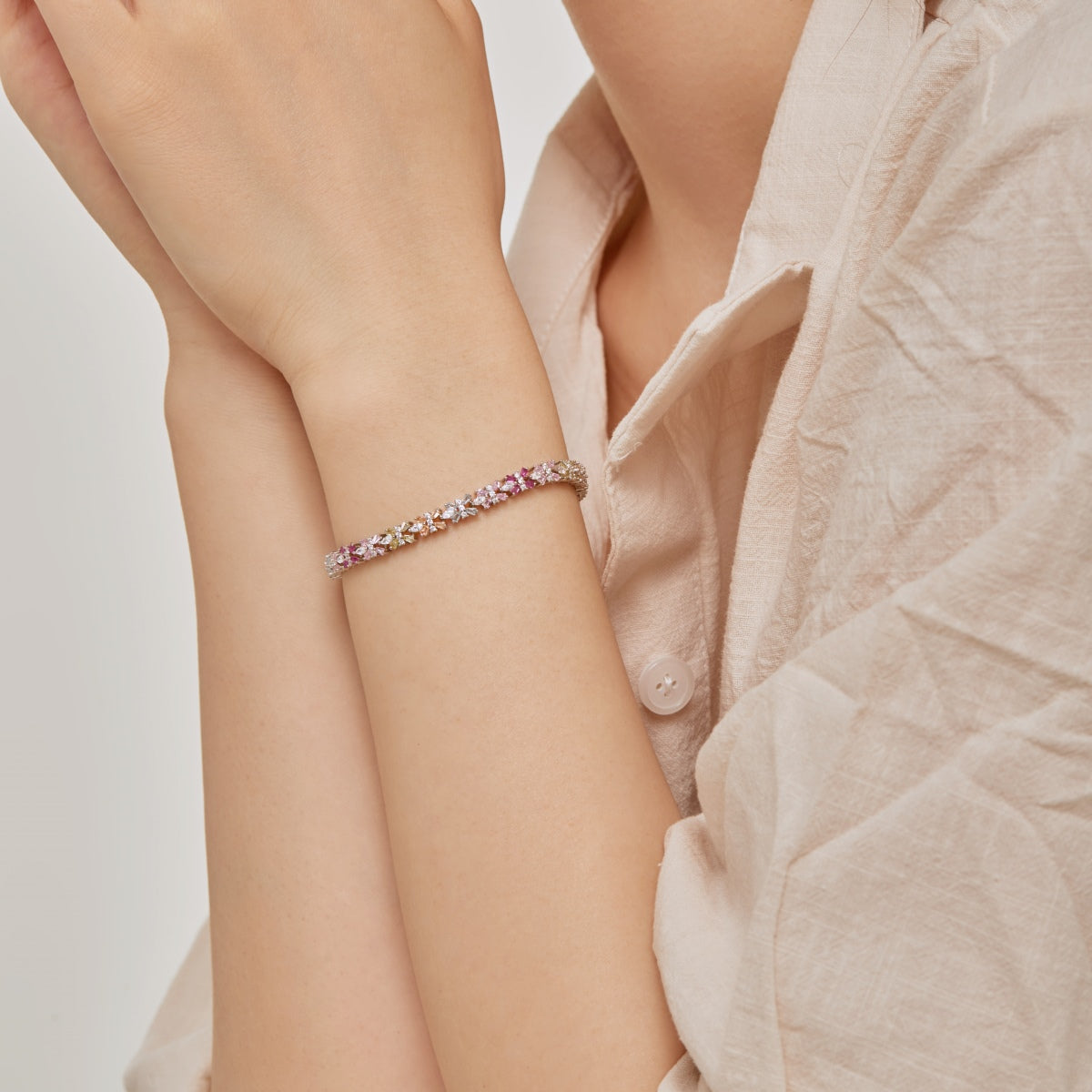 [Luxe Jewelry]Unique Colorful Butterfly Shape Party Bracelet