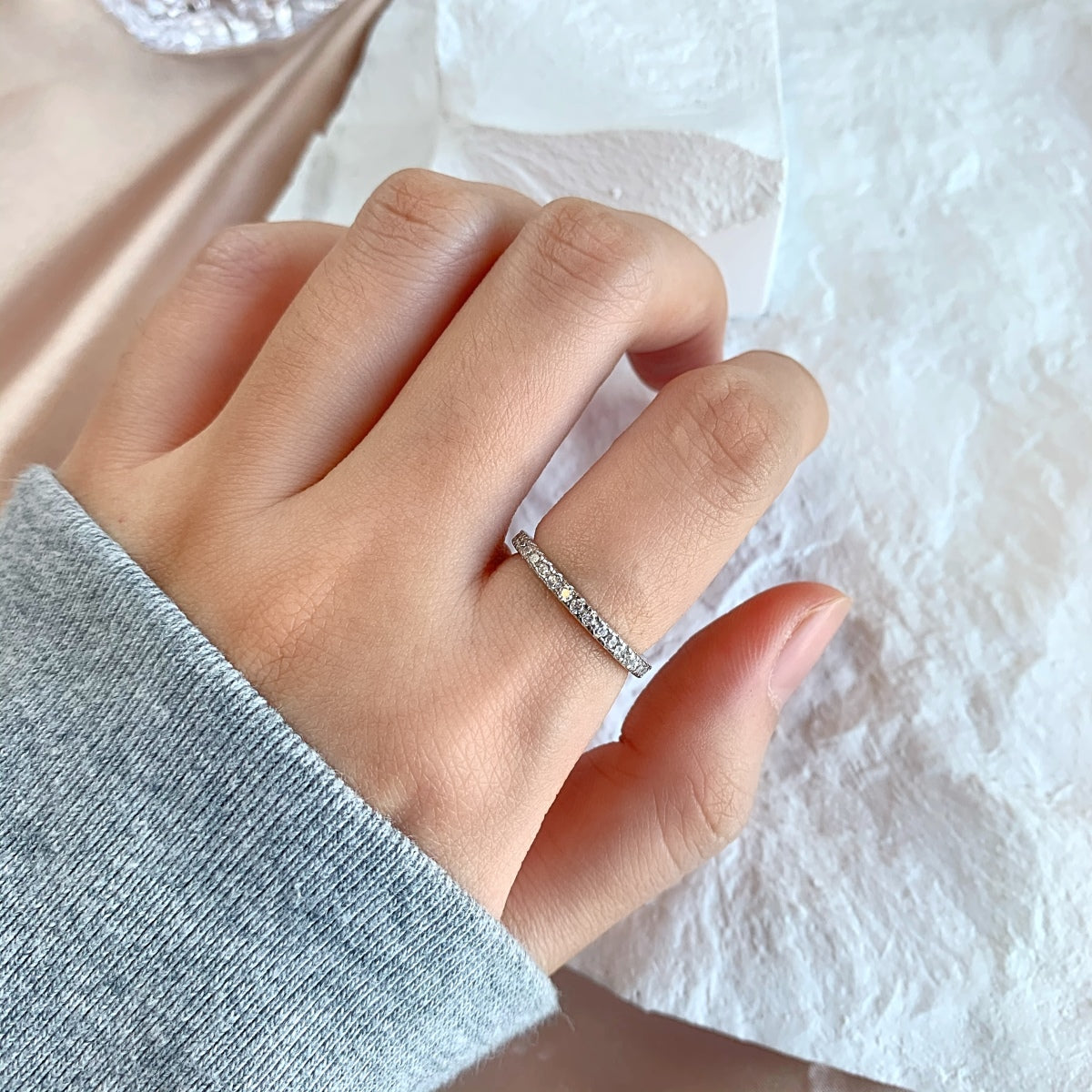 [Luxe Jewelry]Delicate Sparkling Round Cut Daily Ring