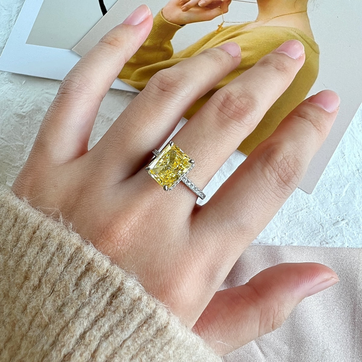 [Luxe Jewelry]4.0 Carat Luxurious Engagement Ring