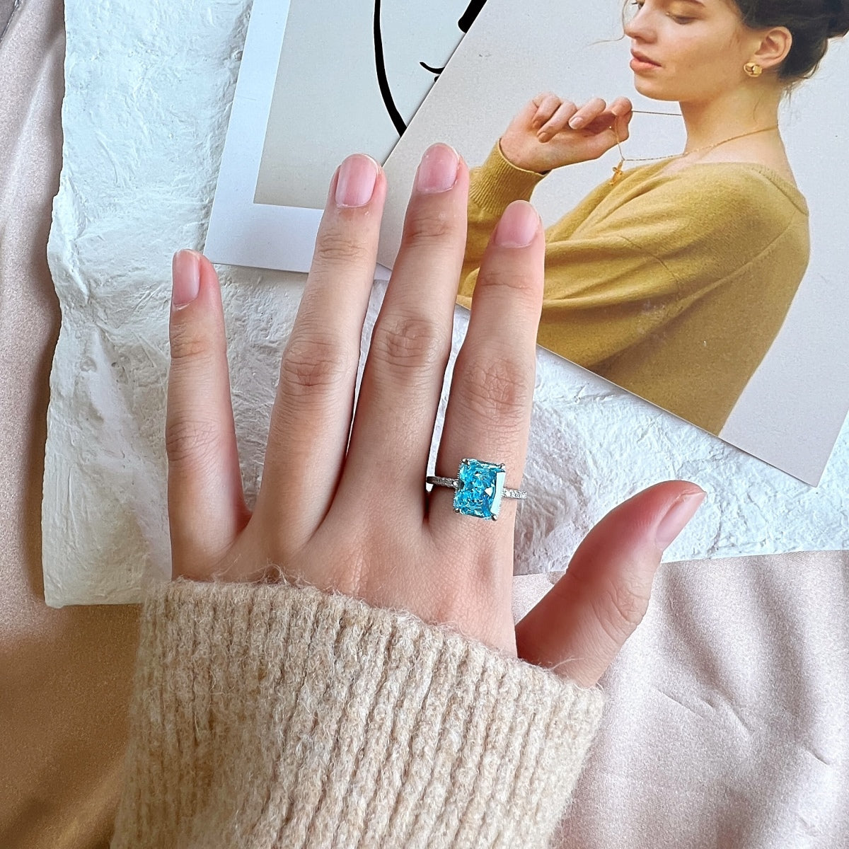 [Luxe Jewelry]4.0 Carat Luxurious Engagement Ring