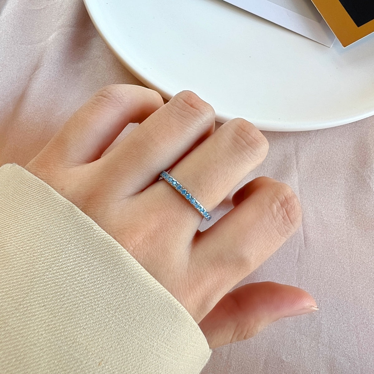 [Luxe Jewelry]Delicate Sparkling Round Cut Daily Ring