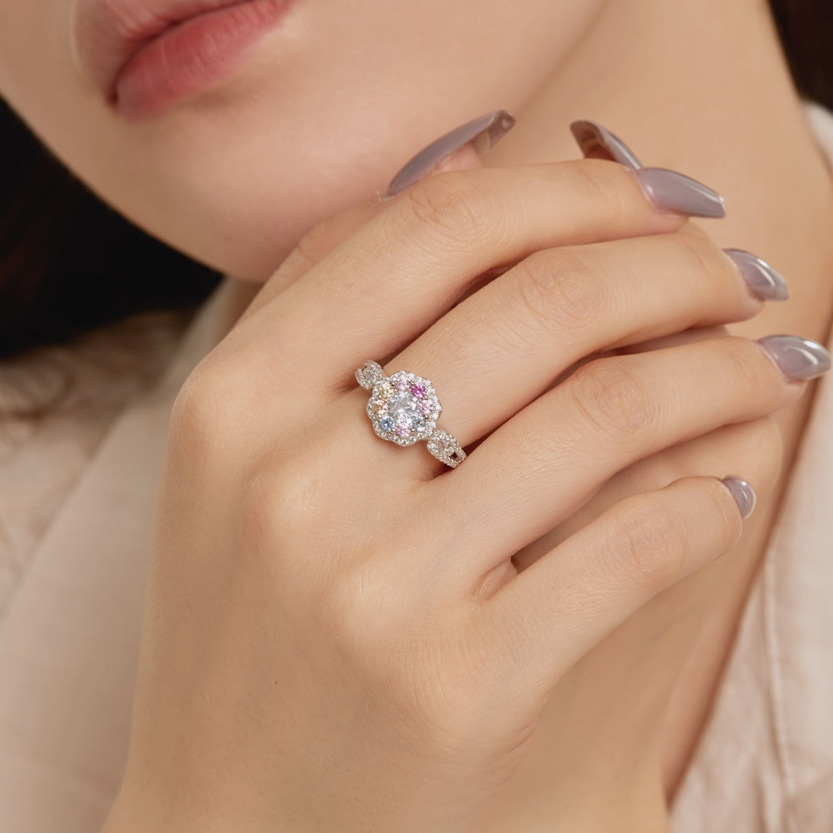 [Luxe Jewelry]Delicate Colorful Round Cut Flower Shape Wedding Ring