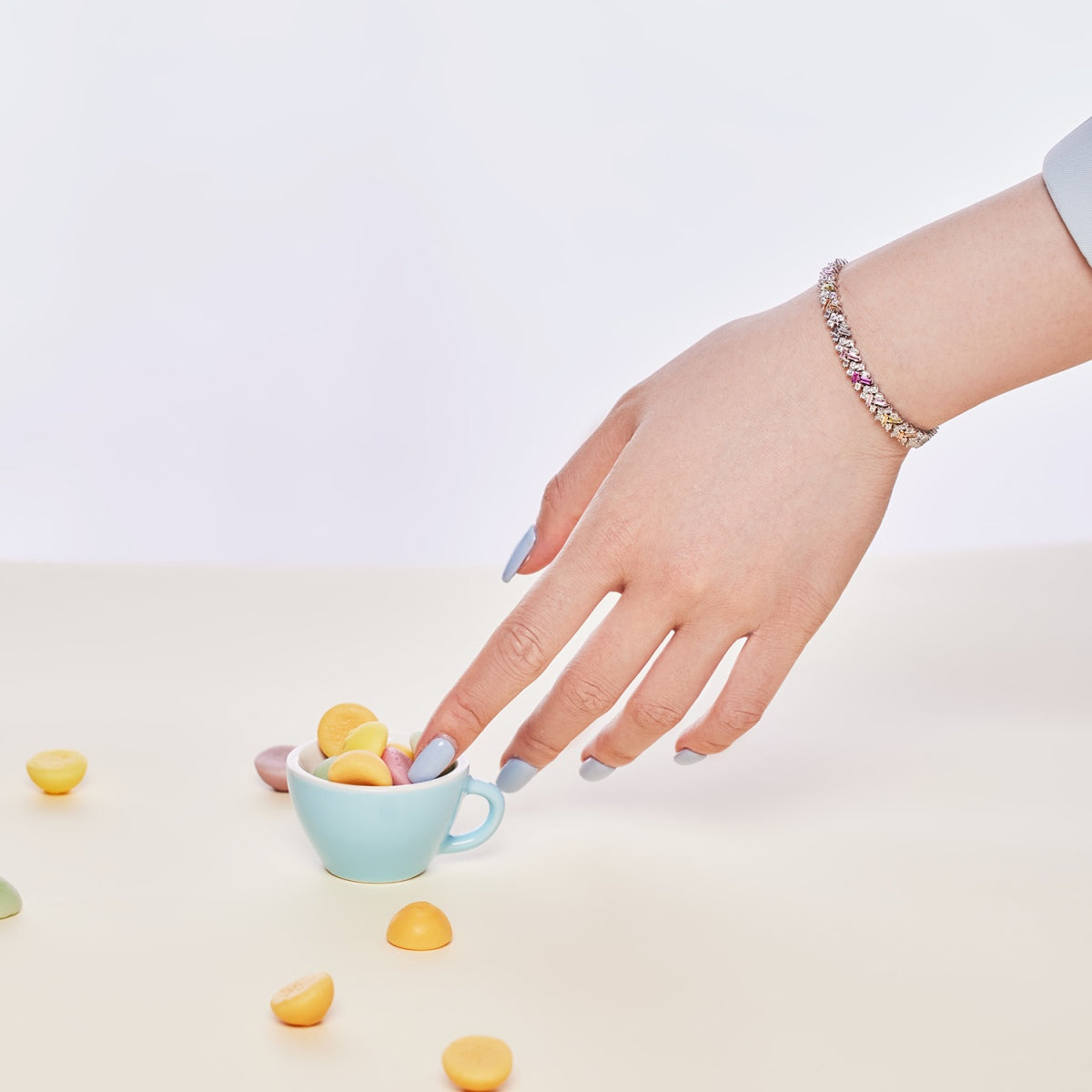 [Luxe Jewelry]Dazzling Unique Multi Shape Daily Bracelet