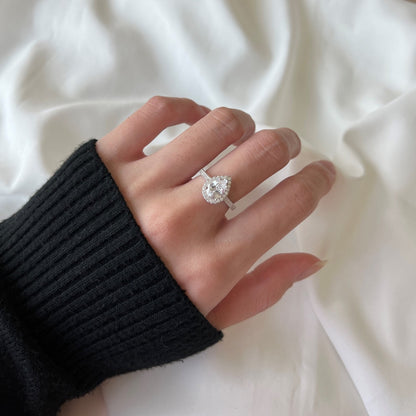 [Luxe Jewelry]1.0 Carat Luxurious Resplendent Water Drop Shape Wedding Ring