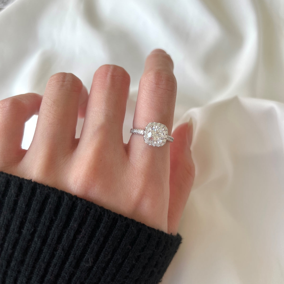 [Luxe Jewelry]Dazzling Resplendent Round Cut Wedding Ring