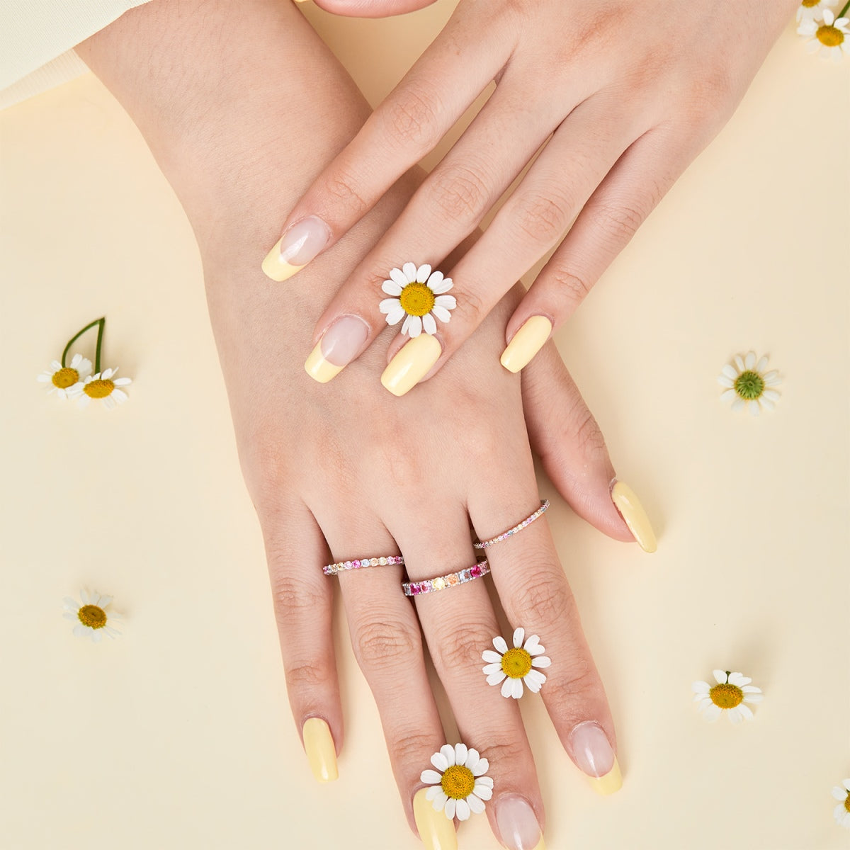 [Luxe Jewelry]Ornate Colorful Round Cut Tennis Ring