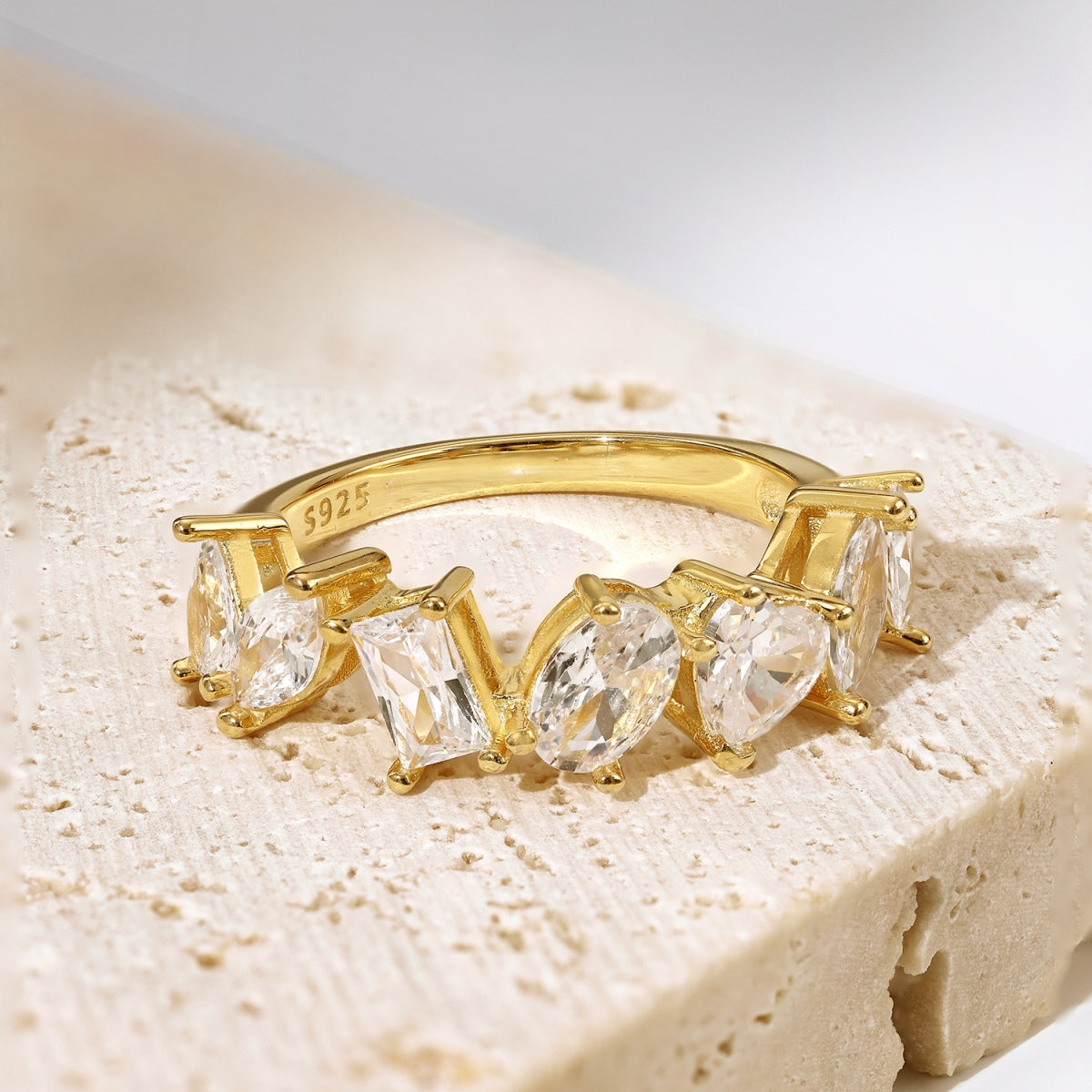 [Luxe Jewelry]Delicate Multi Cut Ring