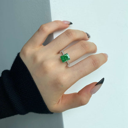 [Luxe Jewelry]4.0 Carat Luxurious Engagement Ring