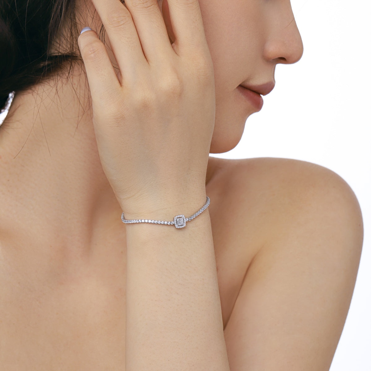 [Luxe Jewelry]Luxurious Dazzling Square Shape Banquet Bracelet