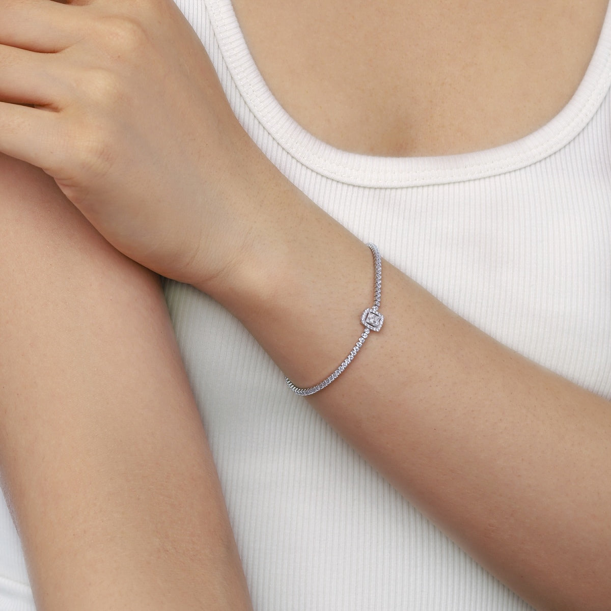 [Luxe Jewelry]Luxurious Dazzling Square Shape Banquet Bracelet