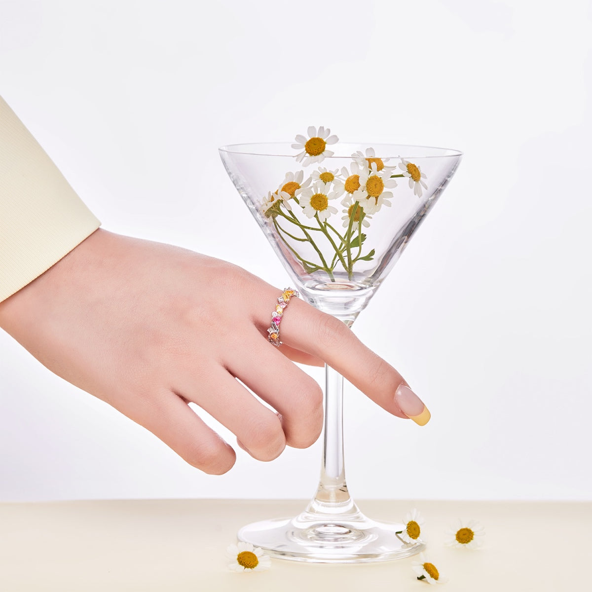 [Luxe Jewelry]Dazzling Polychromatic Multi cut Daily Ring