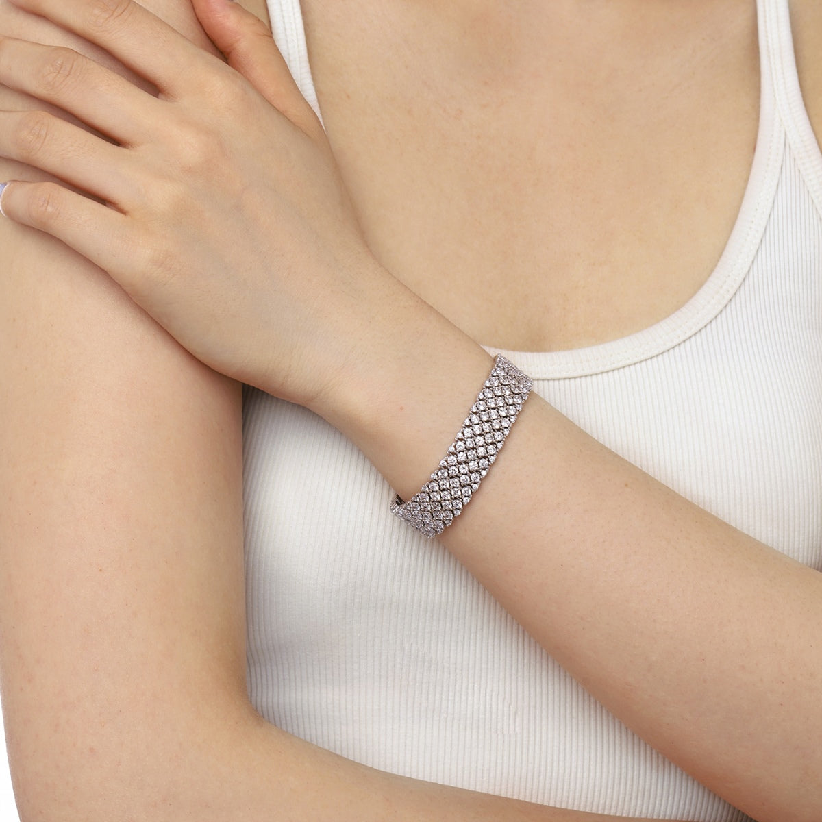 [Luxe Jewelry]Ornate Elegant Round Cut Party Bracelet