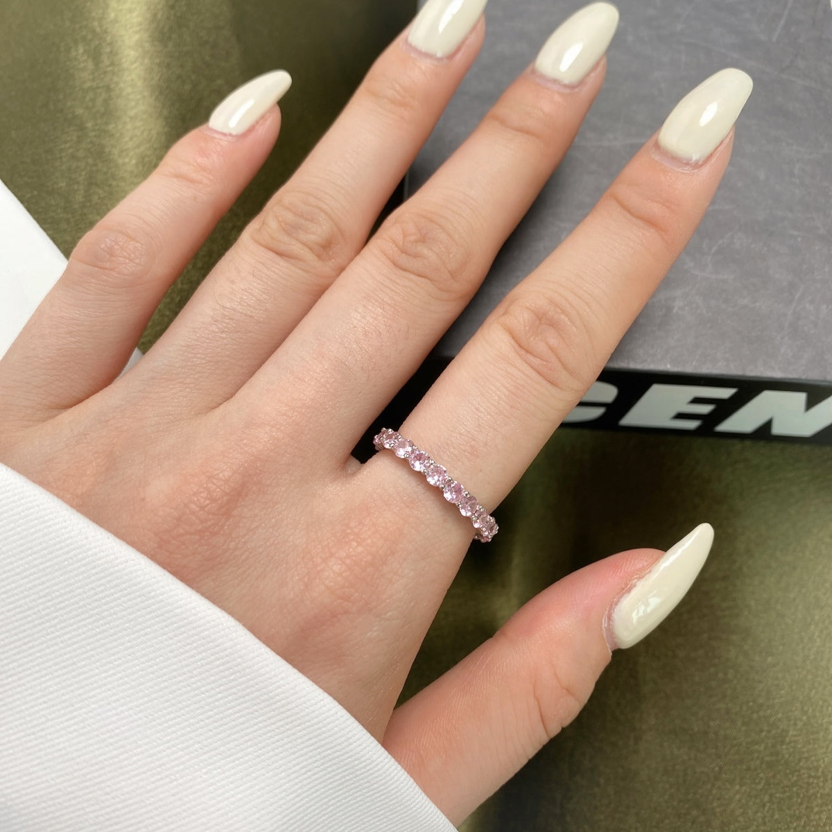 [Luxe Jewelry]Sparkling Round Cut Tennis Ring