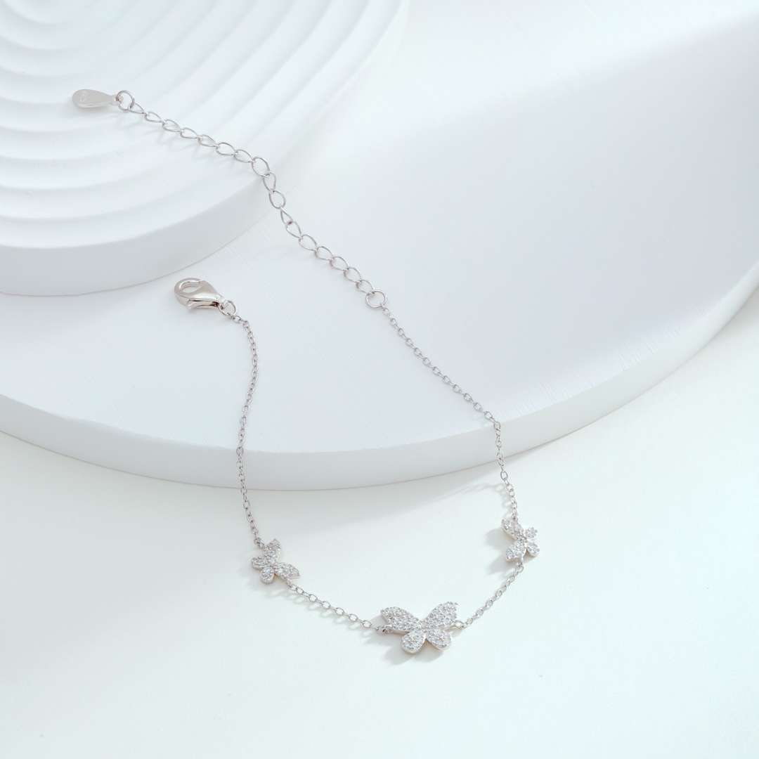 [Luxe Jewelry]Delicate Butterfly Pendant Bracelet