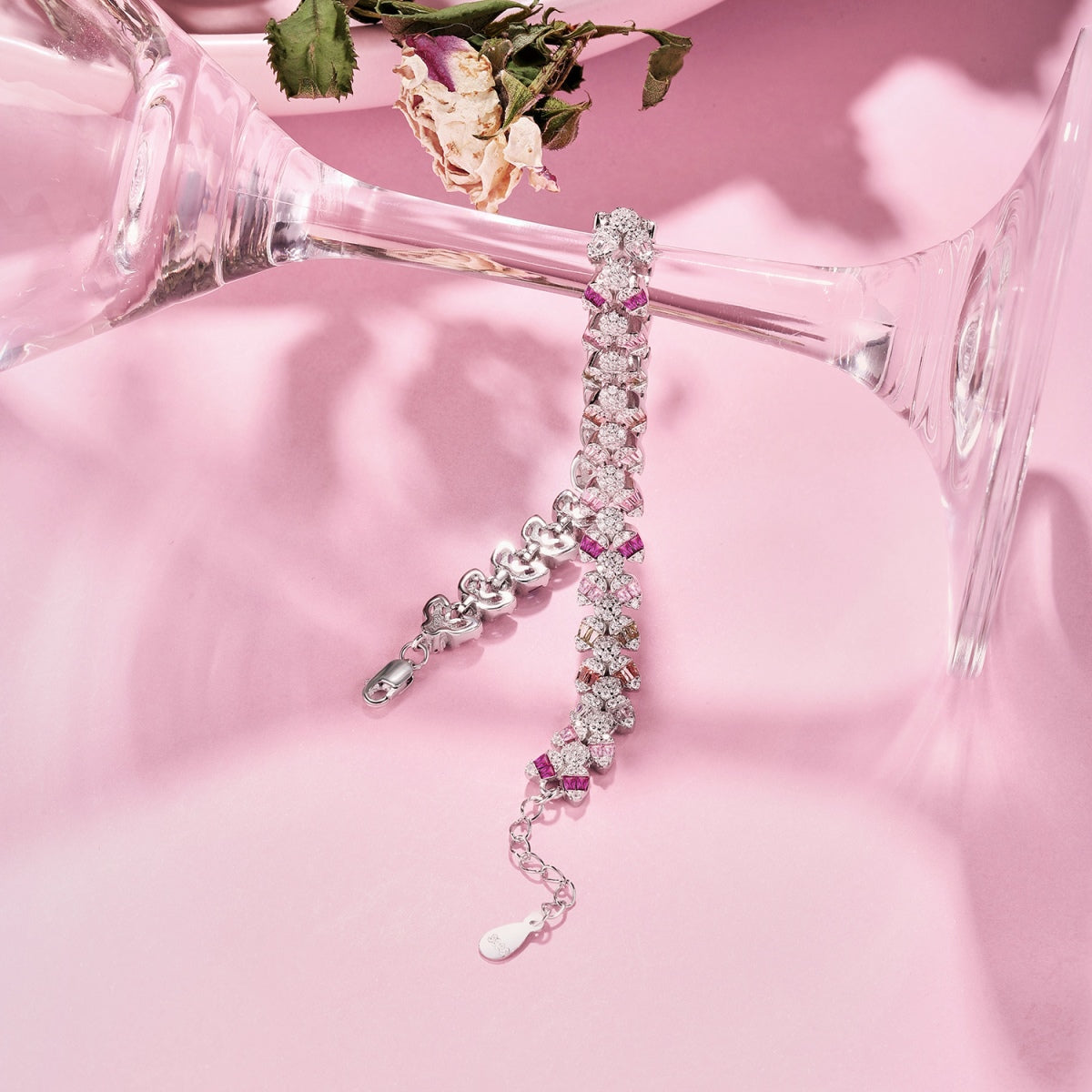 [Luxe Jewelry]Dainty Exquisite Flower Shape Daily Bracelet