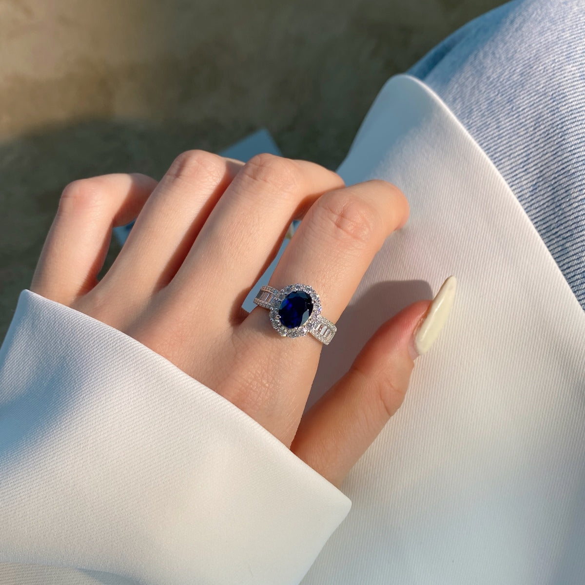 [Luxe Jewelry]1.5 Carat Dazzling Charming Oval Cut Banquet Ring
