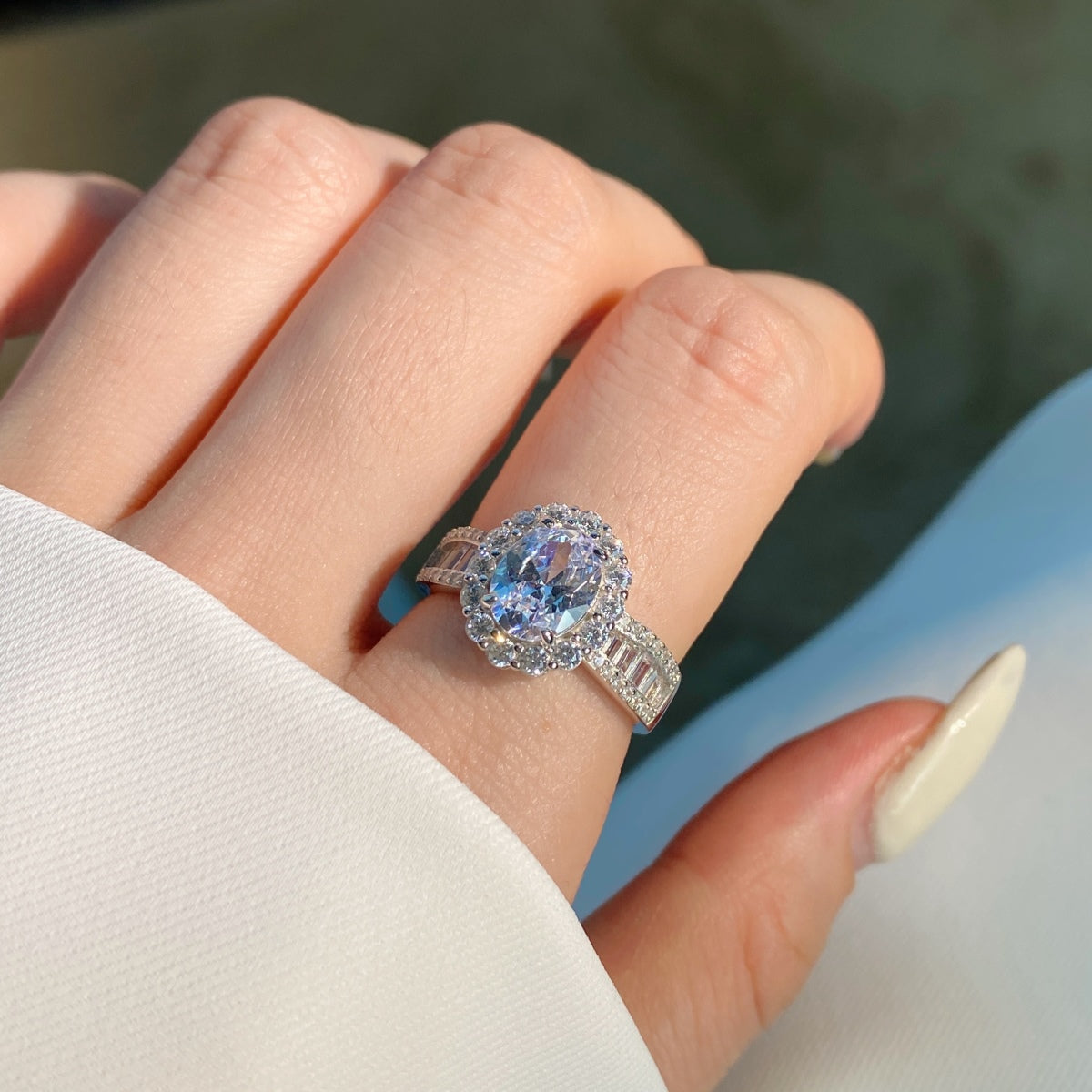[Luxe Jewelry]1.5 Carat Dazzling Charming Oval Cut Banquet Ring