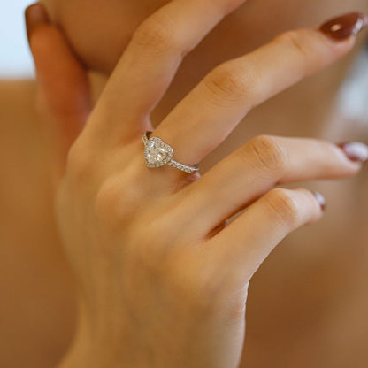 [Luxe Jewelry]Eternity Splashy Romantic Heart Shape Lover Ring