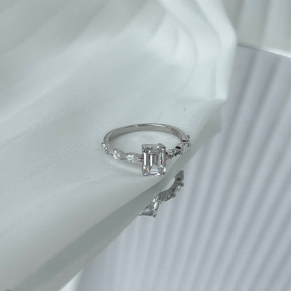 [Luxe Jewelry]1.0 Carat Dainty Resplendent Radiant Cut Daily Ring