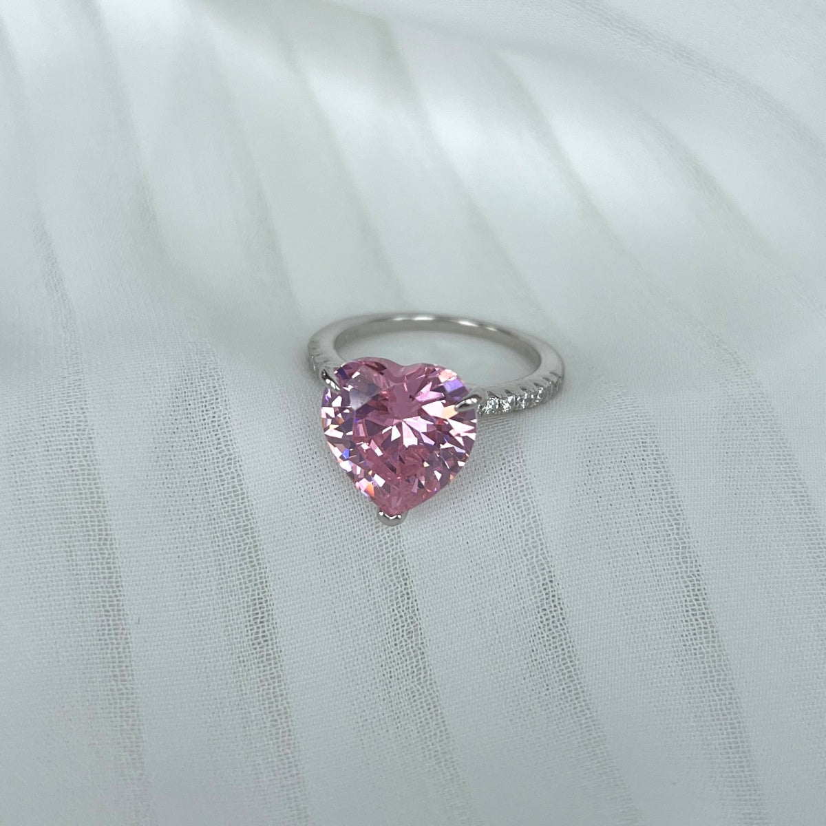 [Luxe Jewelry]6.0 Carat Luxurious Sparkling Romantic Heart Cut Lover Ring