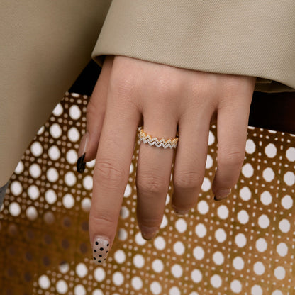 [Luxe Jewelry]Delicate Enchanting Wave Shape Daily Ring
