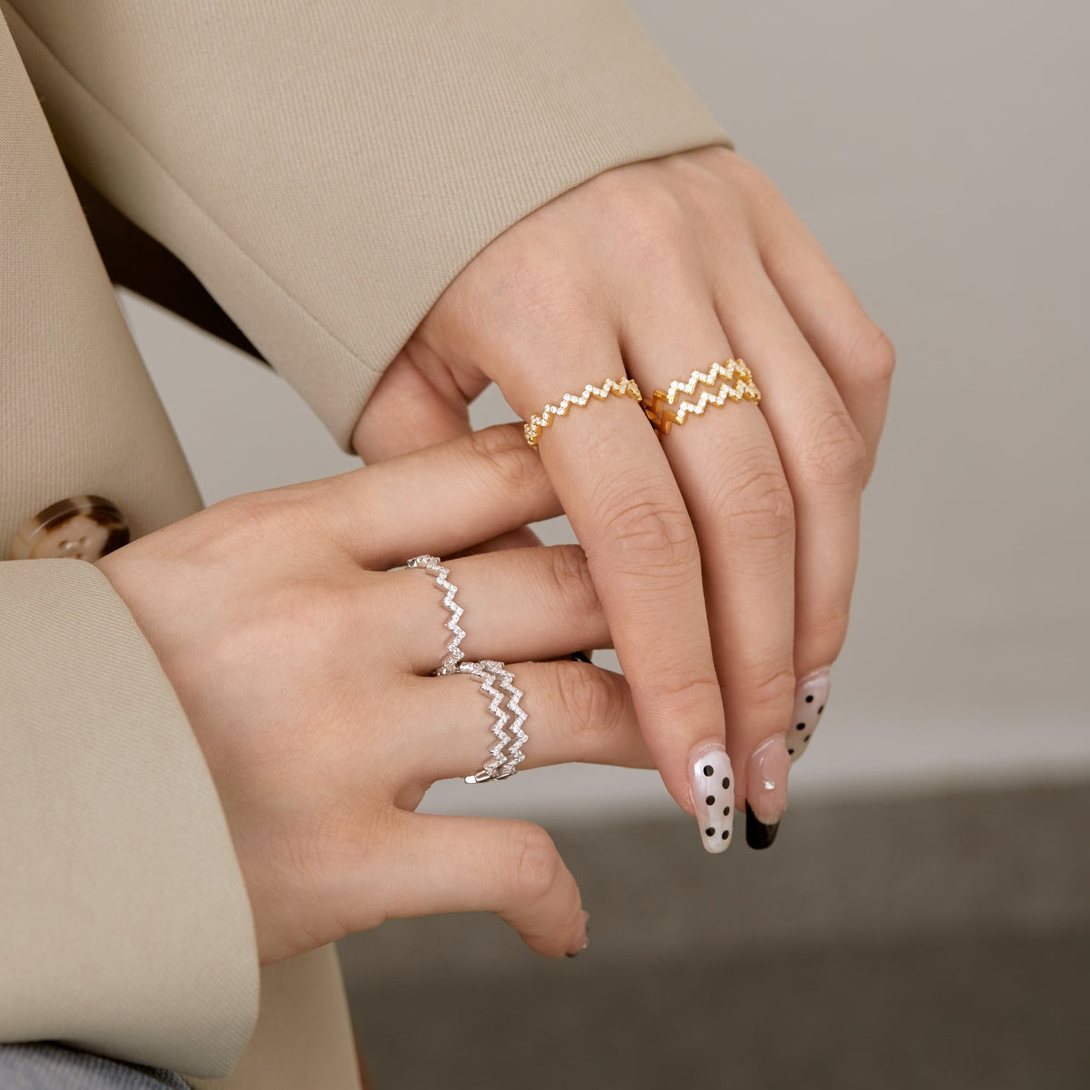 [Luxe Jewelry]Delicate Enchanting Wave Shape Daily Ring