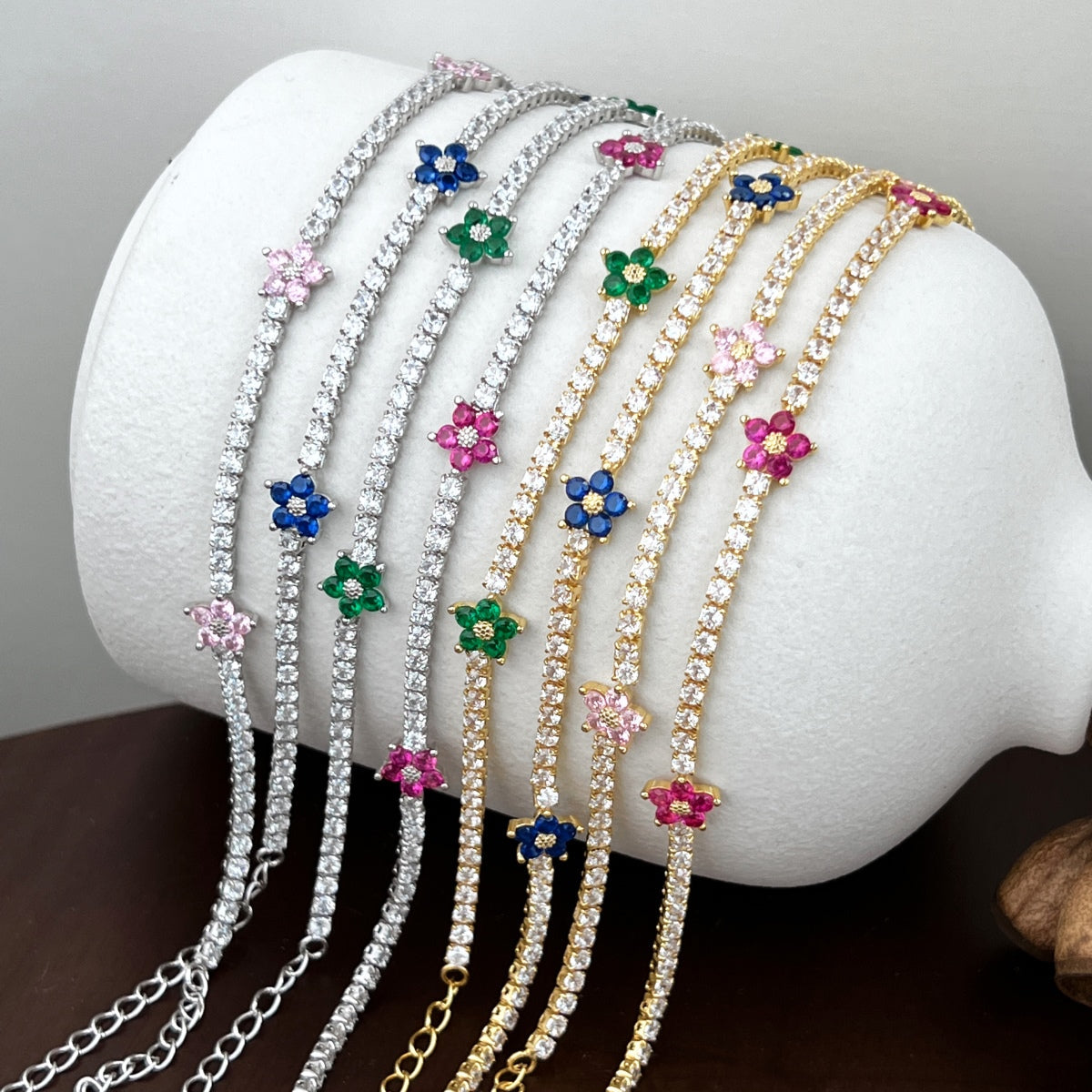 [Luxe Jewelry]Sparkling Flower Shape Tennis Bracelet