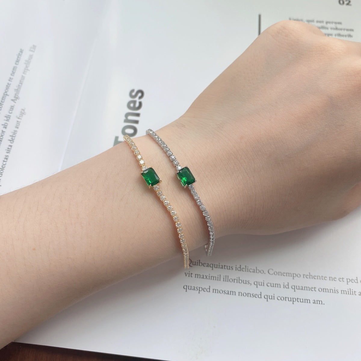 [Luxe Jewelry]1.0 Carat Unique Emerald Cut Banquet Bracelet