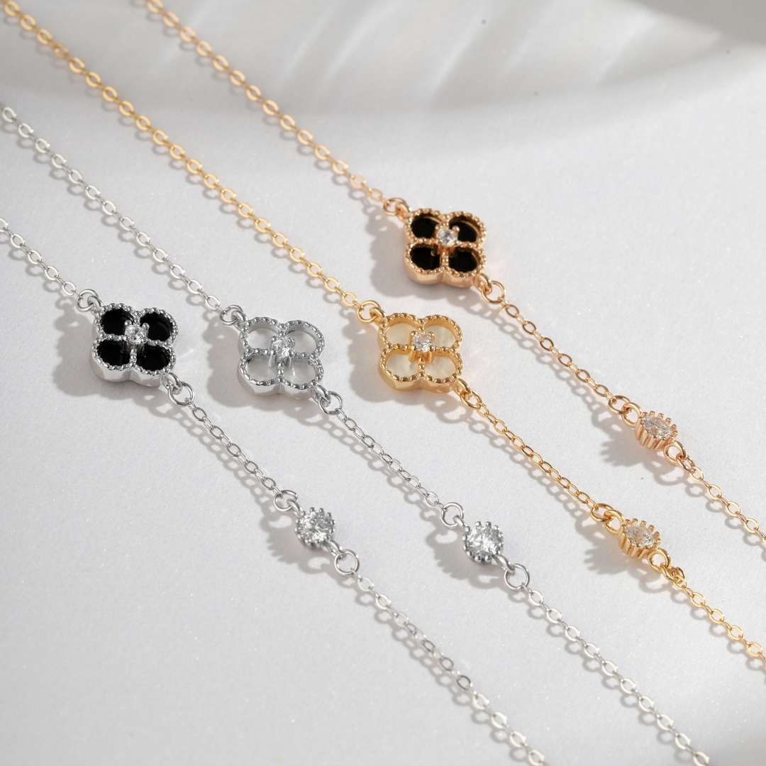 [Luxe Jewelry]Delicate Four Leaf Clover Bracelet