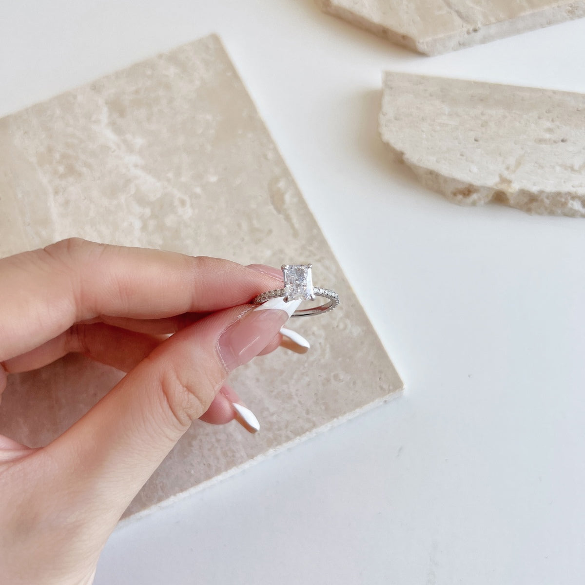 [Luxe Jewelry]2.0 Carat Dazzling Sparkling Radiant Cut Party Ring
