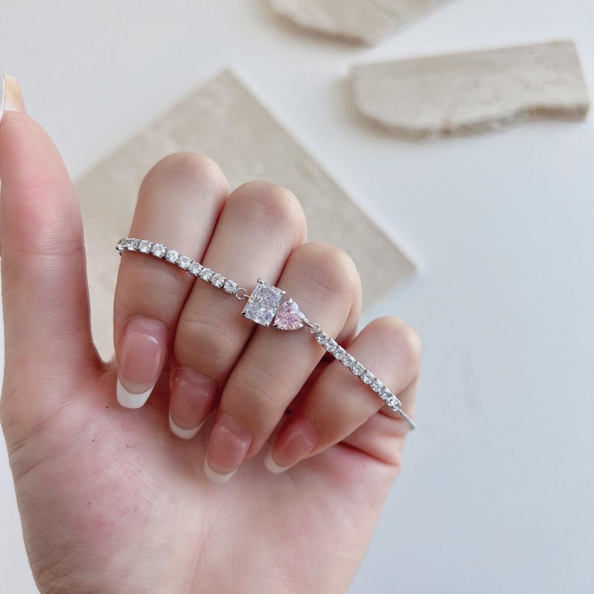 [Luxe Jewelry]Dazzling Unique Multi Shape Lover Bracelet