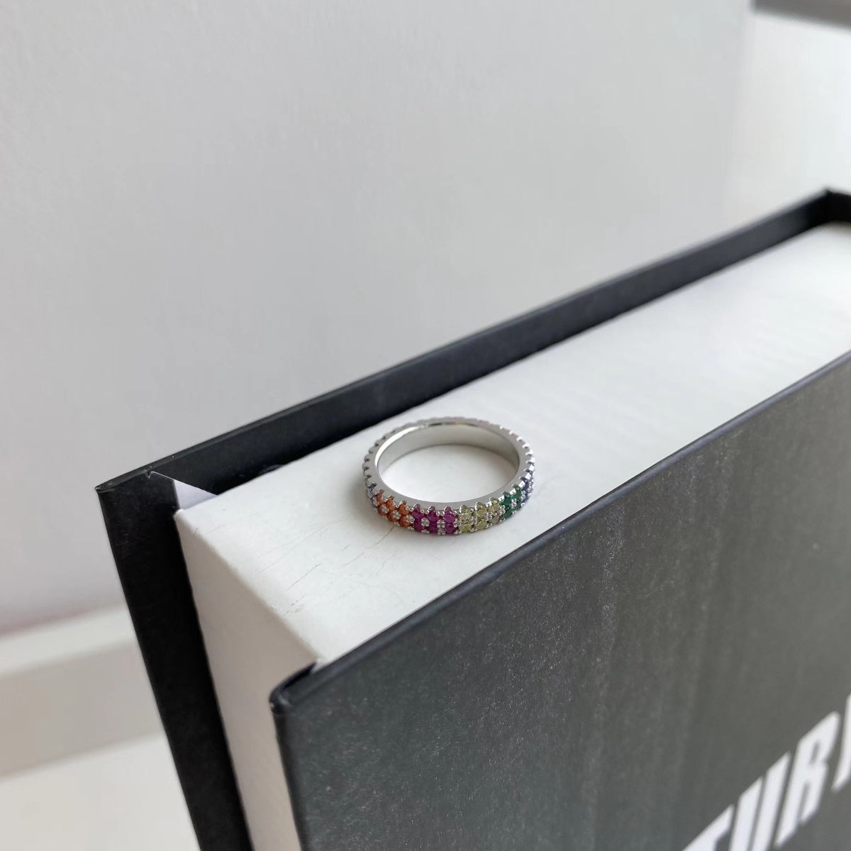 [Luxe Jewelry]Unique Colorful Round Cut Tennis Ring