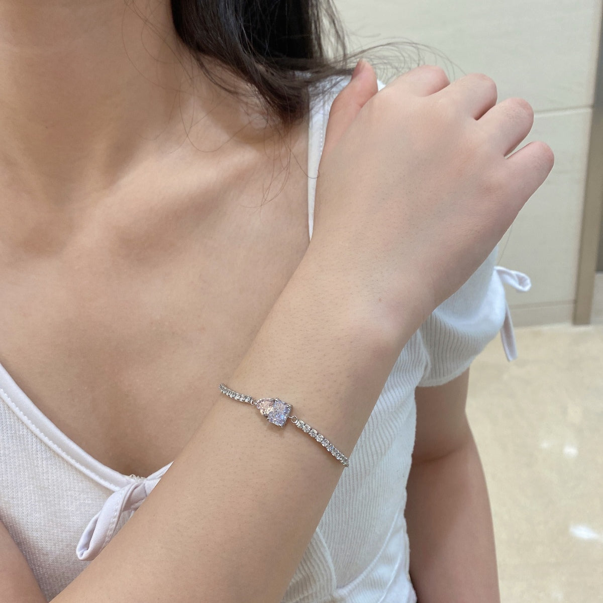 [Luxe Jewelry]Dazzling Unique Multi Shape Lover Bracelet