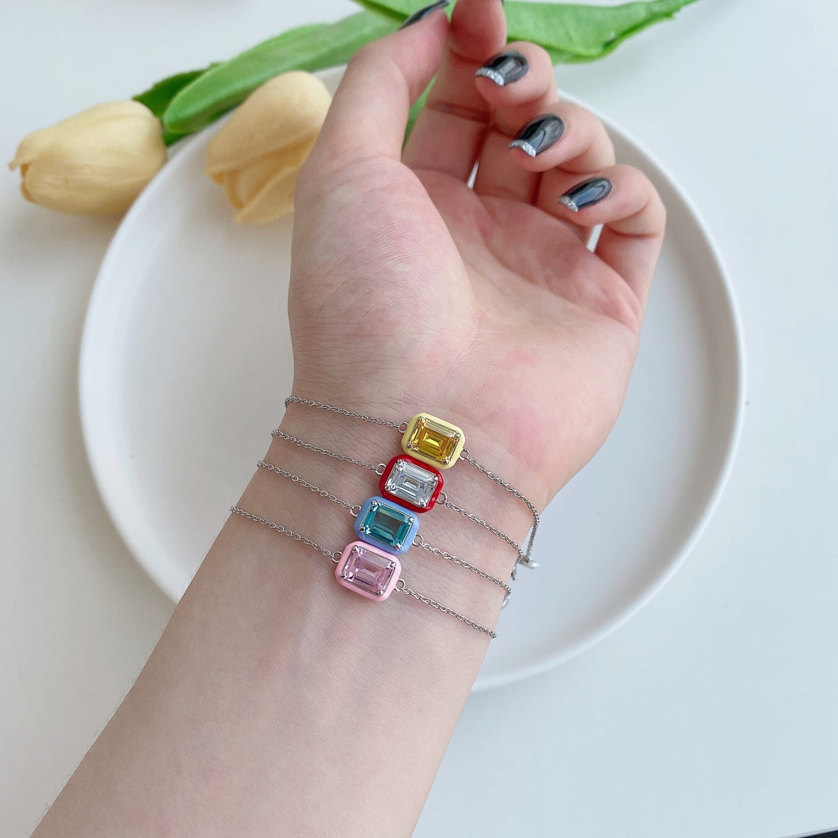 [Luxe Jewelry]2.0 Carat Sparkling Colorful Emerald Cut Daily Bracelet