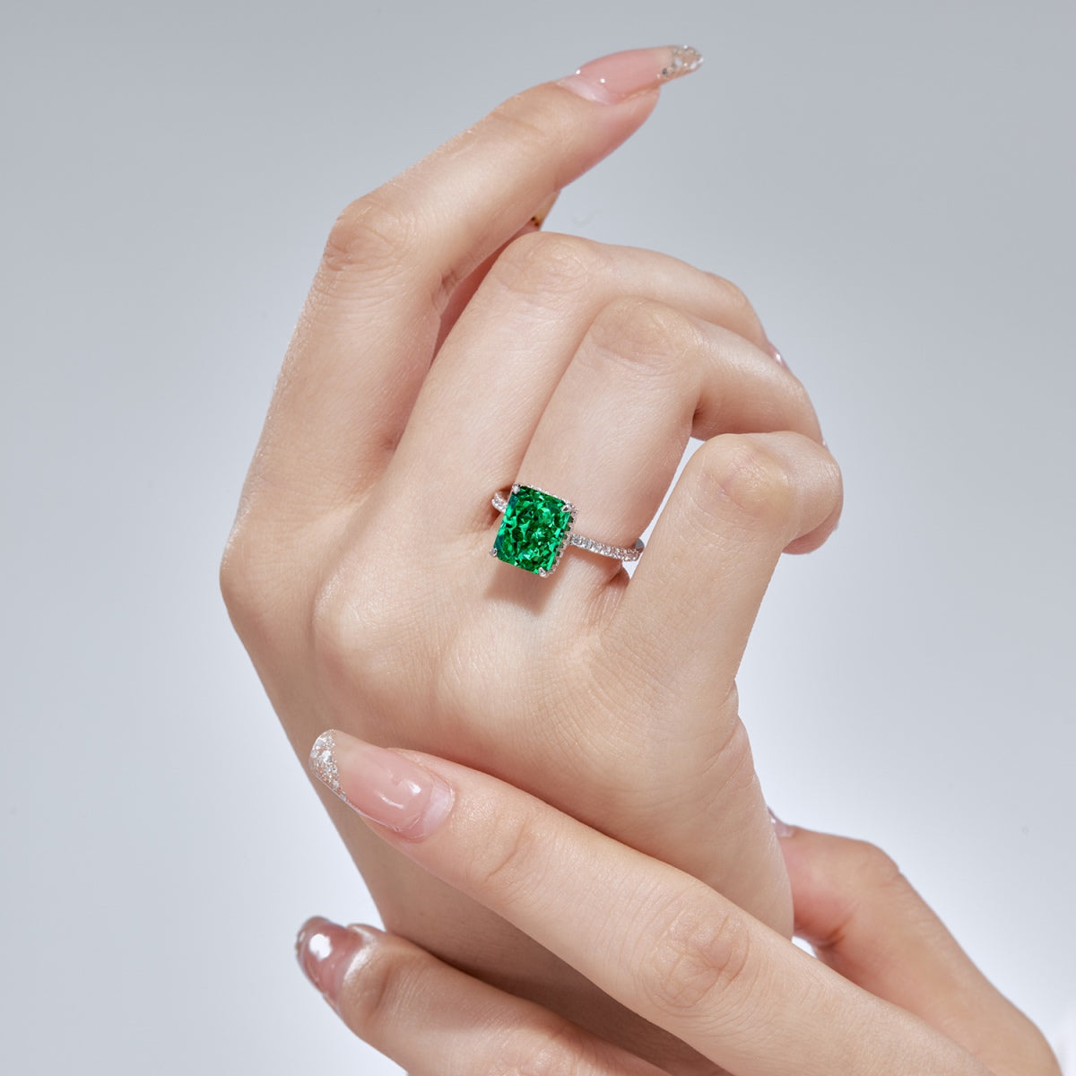[Luxe Jewelry]4.0 Carat Luxurious Engagement Ring