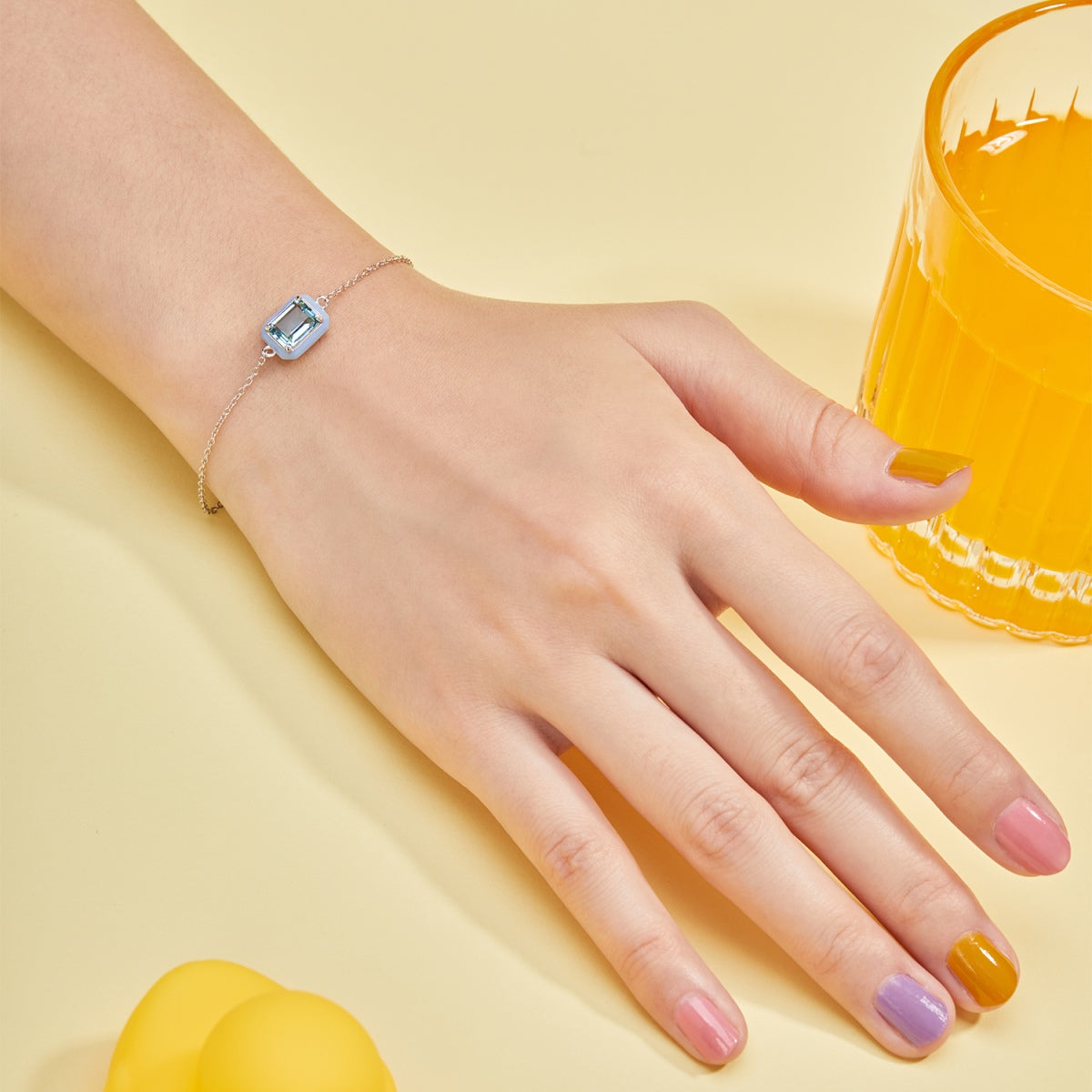 [Luxe Jewelry]2.0 Carat Sparkling Colorful Emerald Cut Daily Bracelet