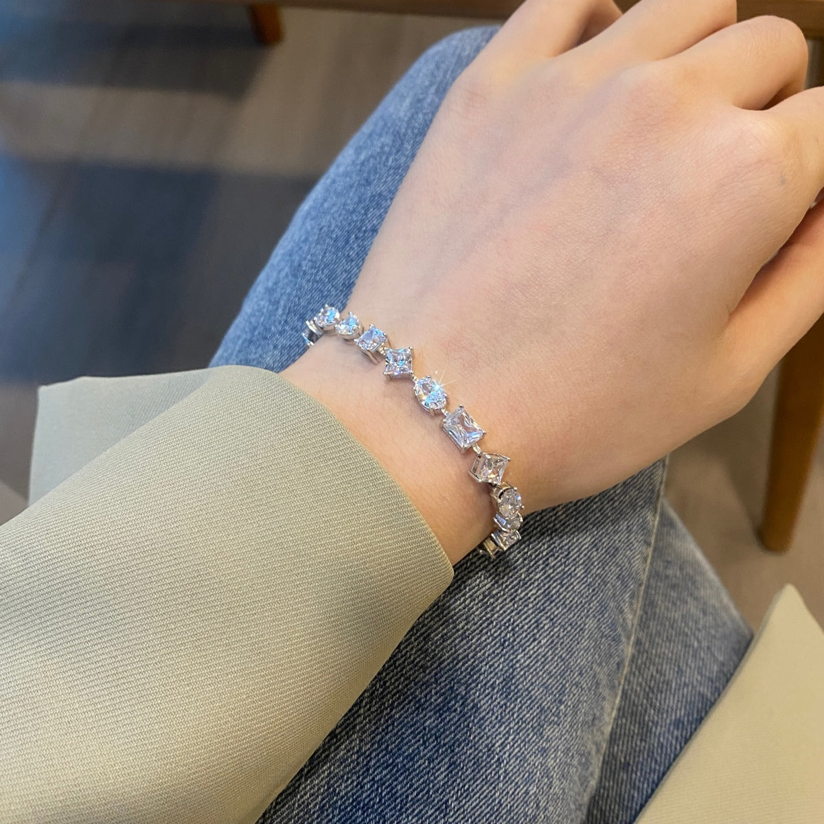 [Luxe Jewelry]Unique Exquisite Multi Cut Daily Bracelet