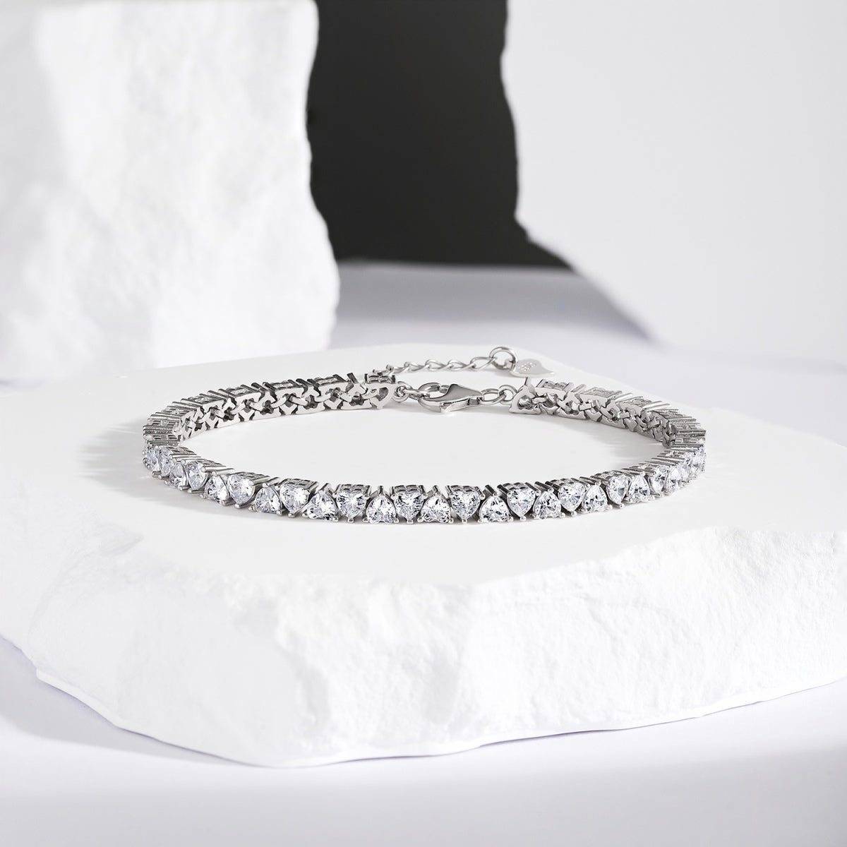[Luxe Jewelry]Dazzling Romantic Heart Shape Lover Bracelet
