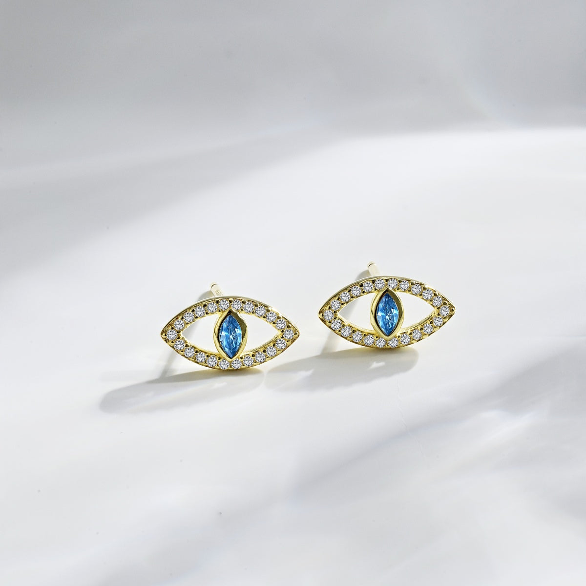 [Luxe Jewelry]Blue Devil Eyes Hollow Stud Earrings