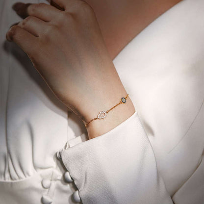 [Luxe Jewelry]Gost Shape & Round Shape Necklace