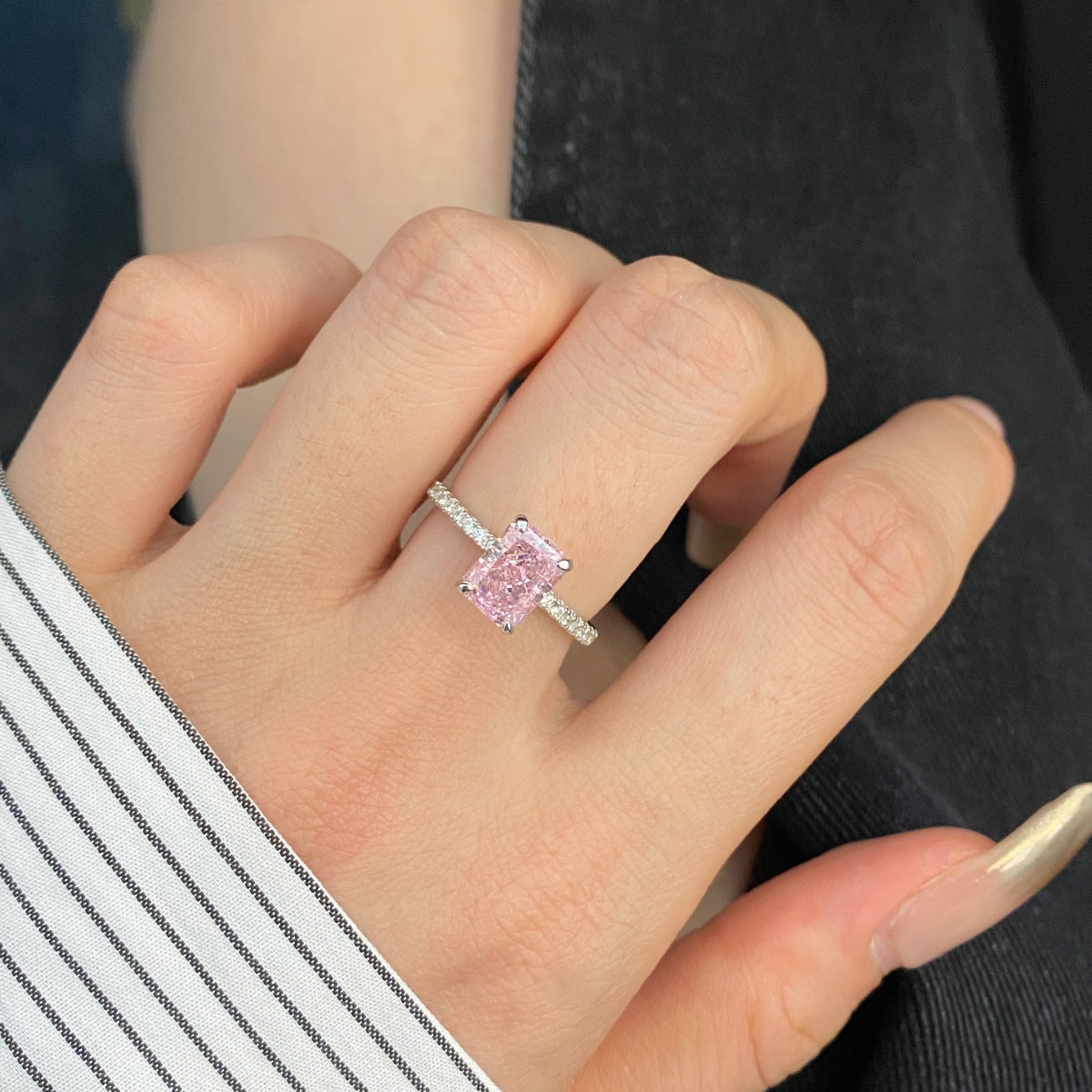[Luxe Jewelry]2.0 Carat Dazzling Sparkling Radiant Cut Party Ring