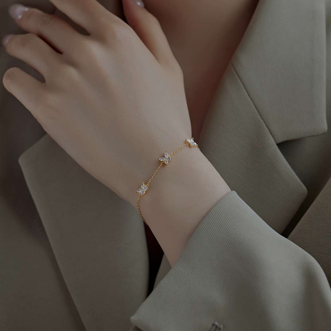 [Luxe Jewelry]Radiant Butterfly Shape Necklace