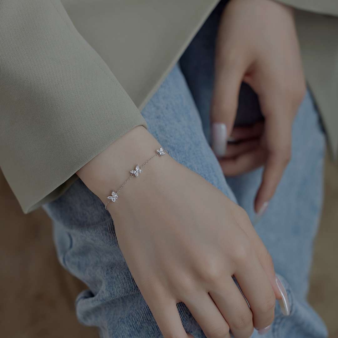 [Luxe Jewelry]Radiant Butterfly Shape Necklace