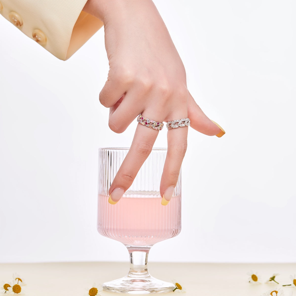 [Luxe Jewelry]Sparkling Vibrant Emerald Cut Daily Ring